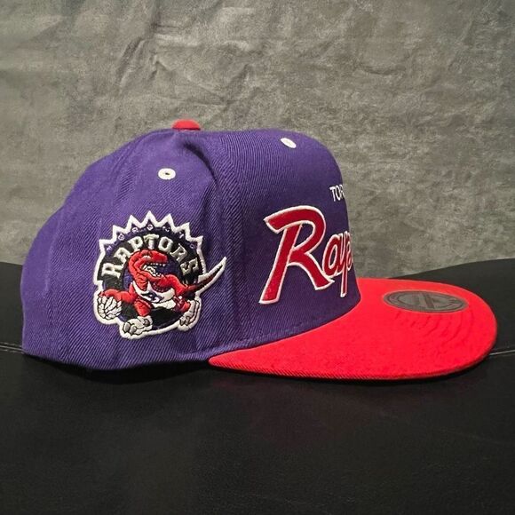 MITCHELL & NESS Toronto Raptors Vintage Script SnapBack Hat / One Size - Picture 3 of 6